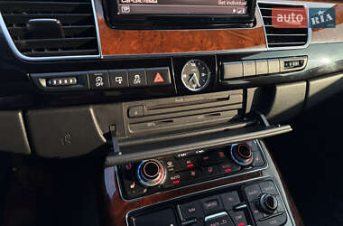 Седан Audi A8 2011 в 