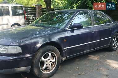 Седан Audi A8 1997 в Днепре