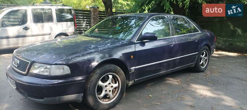 Седан Audi A8 1997 в 