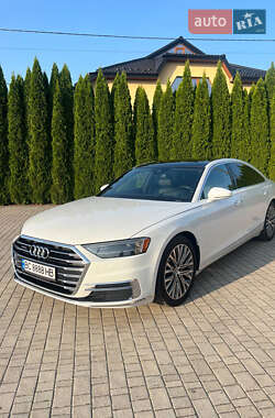 Седан Audi A8 2018 в Львові