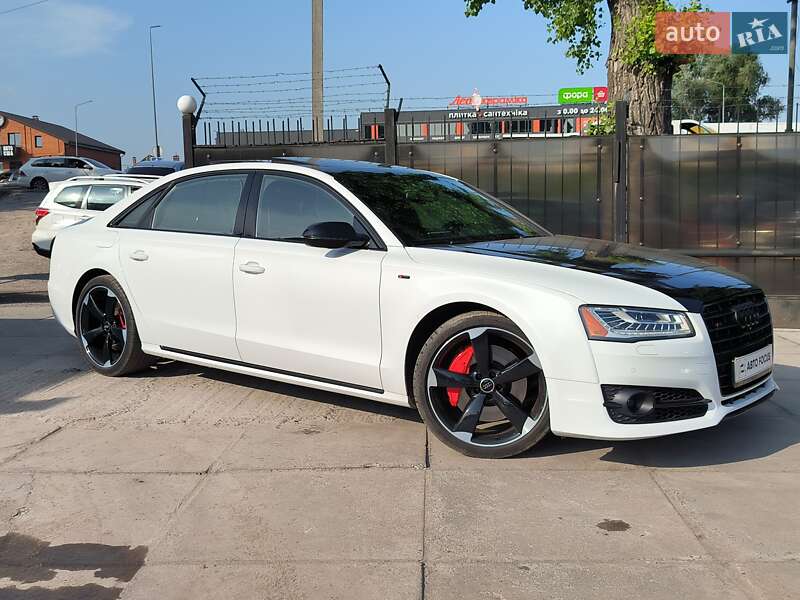 Седан Audi A8 2017 в 