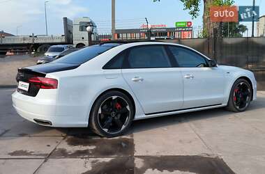 Седан Audi A8 2017 в 