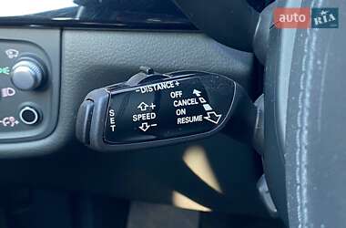 Седан Audi A8 2017 в 