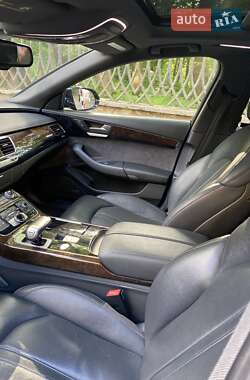 Седан Audi A8 2015 в 