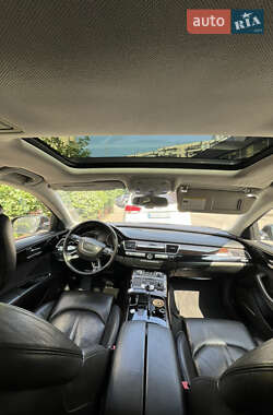 Седан Audi A8 2012 в 