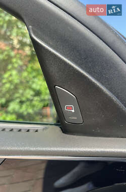 Седан Audi A8 2012 в 