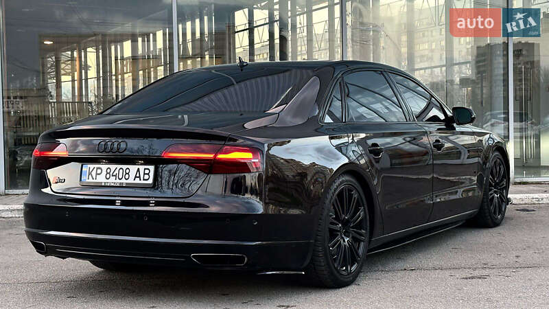 Седан Audi A8 2013 в Запорожье
