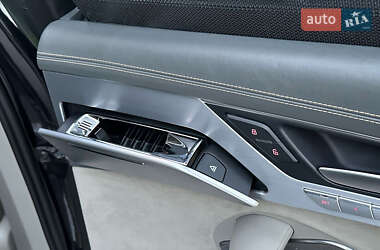 Седан Audi A8 2013 в 