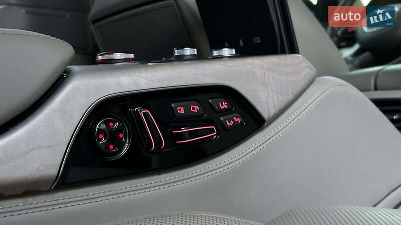 Седан Audi A8 2013 в Запорожье