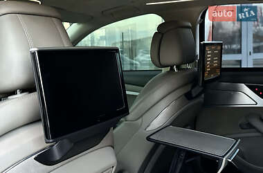 Седан Audi A8 2013 в 