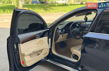 Седан Audi A8 2013 в 