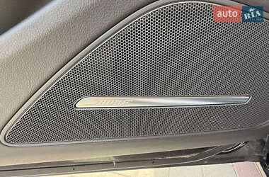 Седан Audi A8 2013 в 