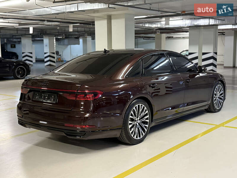 Седан Audi A8 2018 в Києві