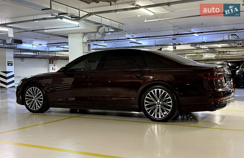 Седан Audi A8 2018 в Києві