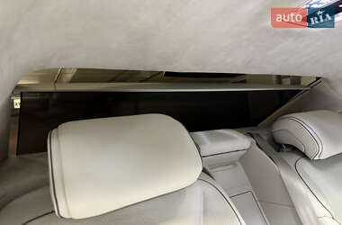 Седан Audi A8 2018 в 
