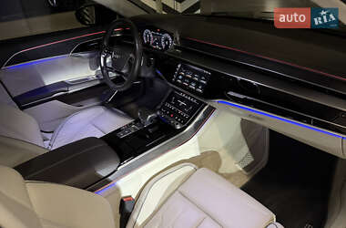 Седан Audi A8 2018 в 