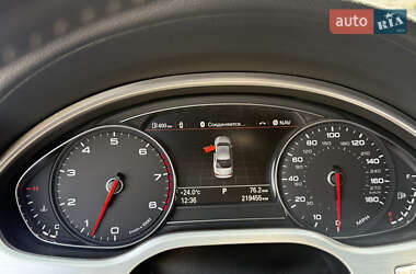 Седан Audi A8 2013 в 