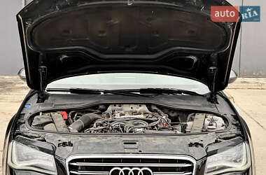 Седан Audi A8 2013 в 