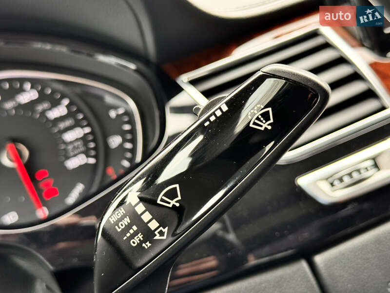 Седан Audi A8 2013 в Киеве