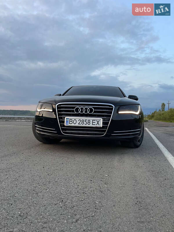 Седан Audi A8 2011 в Ивано-Франковске