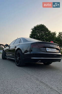 Седан Audi A8 2011 в 