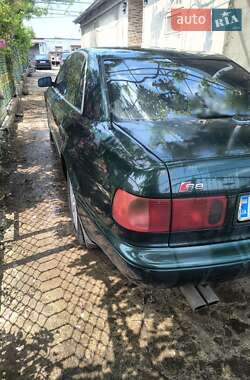 Седан Audi A8 1998 в 