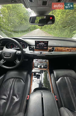 Седан Audi A8 2012 в 