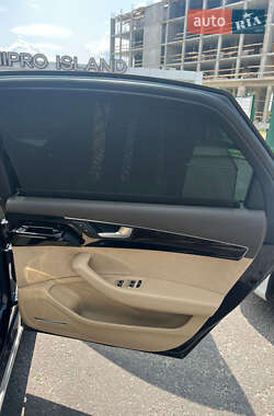 Седан Audi A8 2011 в 