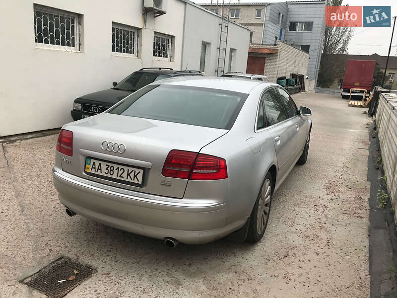 Седан Audi A8 2006 в Киеве