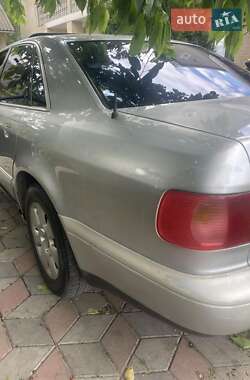 Седан Audi A8 1997 в Черновцах