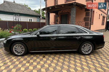 Седан Audi A8 2017 в 