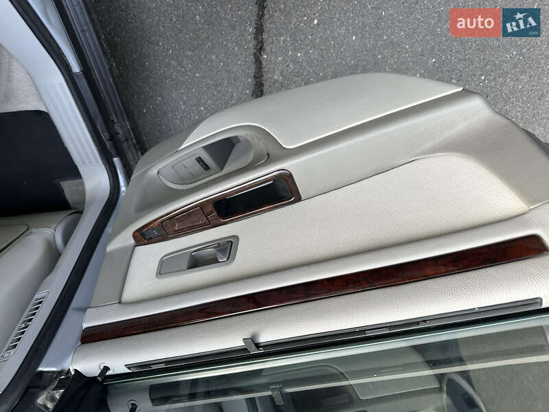 Седан Audi A8 1995 в Одесі