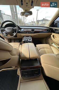 Седан Audi A8 2013 в 
