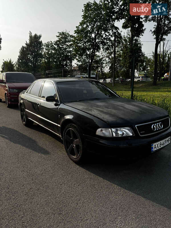Седан Audi A8 1995 в 