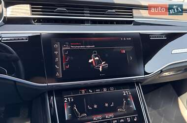 Седан Audi A8 2021 в 