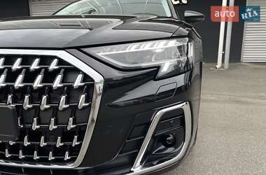 Седан Audi A8 2022 в 
