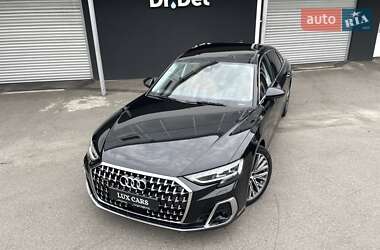 Седан Audi A8 2022 в 