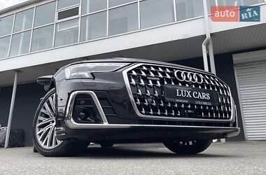 Седан Audi A8 2022 в 