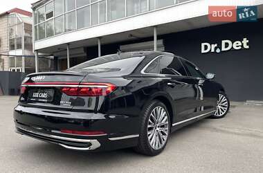 Седан Audi A8 2022 в 