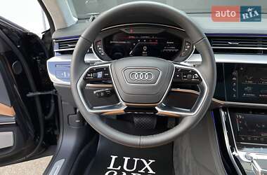 Седан Audi A8 2022 в 
