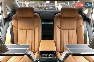 Седан Audi A8 2022 в 
