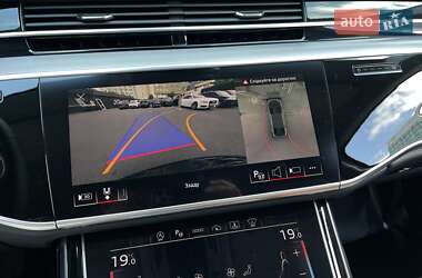 Седан Audi A8 2022 в 