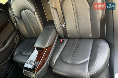 Седан Audi A8 2012 в 