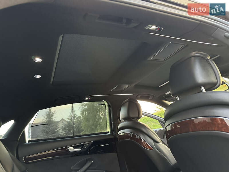 Седан Audi A8 2012 в Камне-Каширском