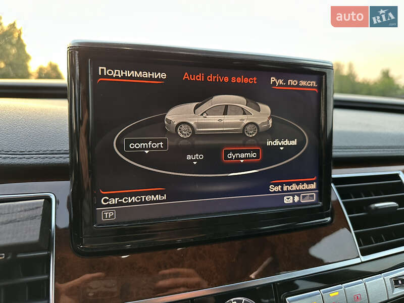 Седан Audi A8 2012 в Камне-Каширском
