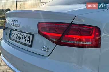 Седан Audi A8 2013 в 