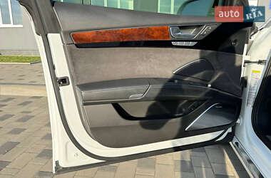 Седан Audi A8 2013 в 