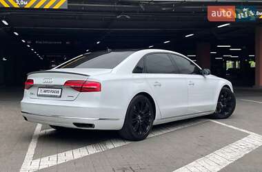 Седан Audi A8 2015 в 