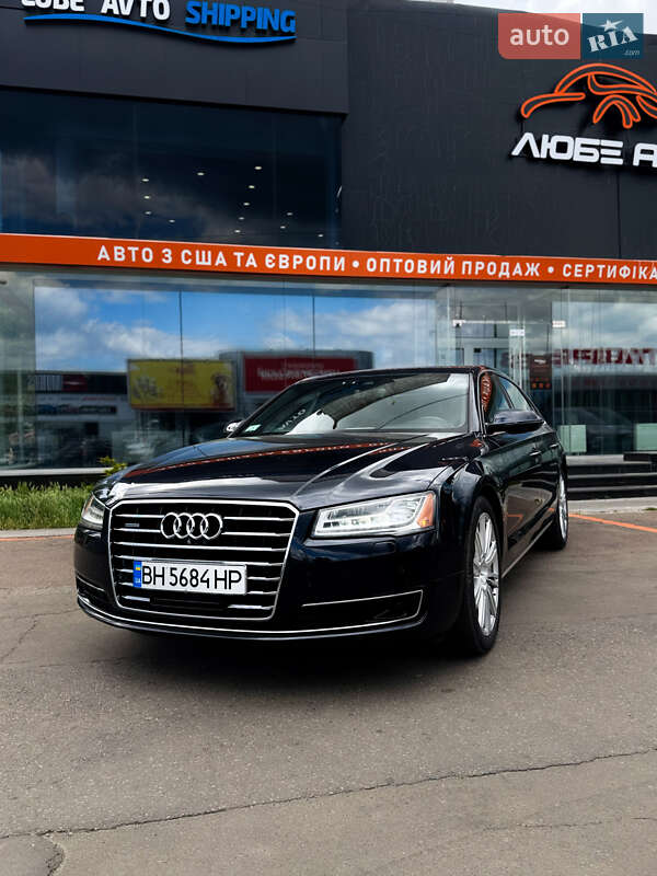 Седан Audi A8 2016 в 