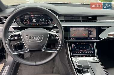 Седан Audi A8 2021 в 